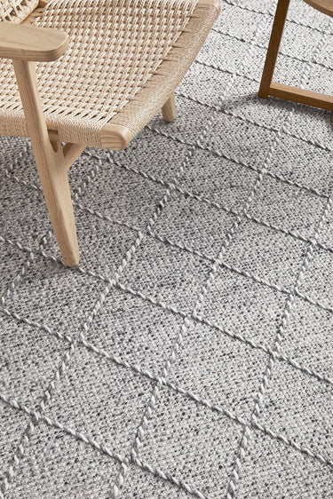 Noa Grey & White Modern Diamond Pattern Flatweave Wool Rug